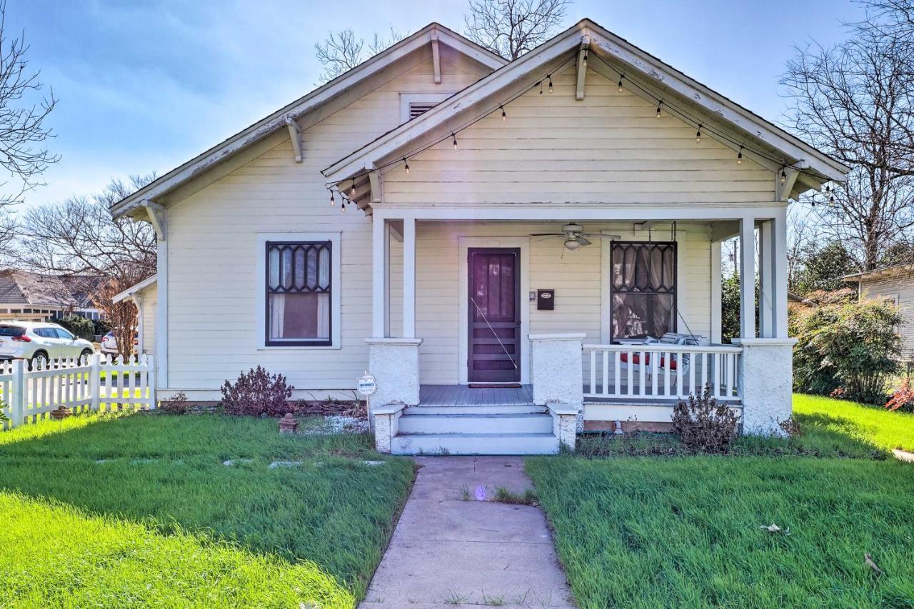 Georgetown Vacation Rental Close To Town Square! Exterior photo